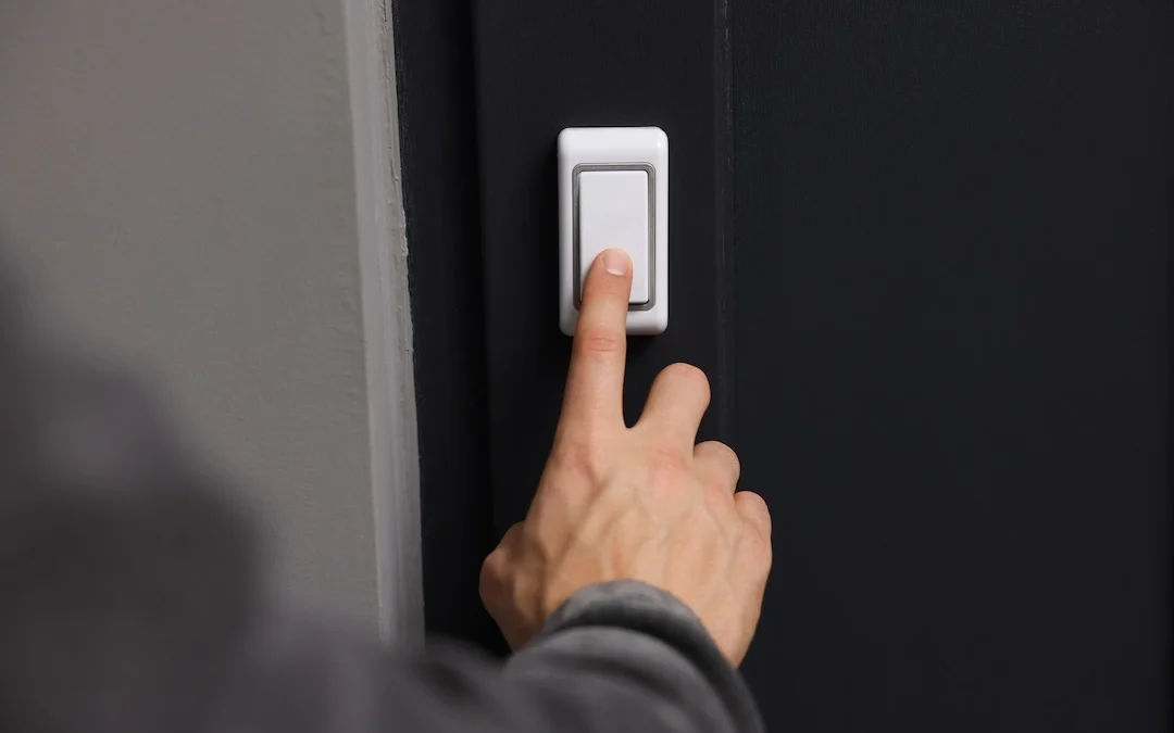 Important Notice: Beware of Bogus Solicitors Targeting Cowley Residents